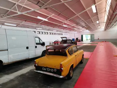 Ford Anglia 1960 - 5000 EUR, 14000 km - AUTO.MOTO.pt - 14000km - foto 28 de 30