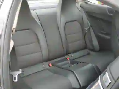 Mercedes-Benz C 220 2012 - 14900 EUR, 222999 km - AUTO.MOTO.pt - 222999km - foto 11 de 15