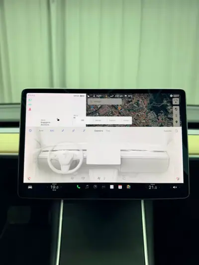 Tesla Model 3 2020 - 24500 EUR, 110500 km - AUTO.MOTO.pt - 110500km - foto 11 de 18