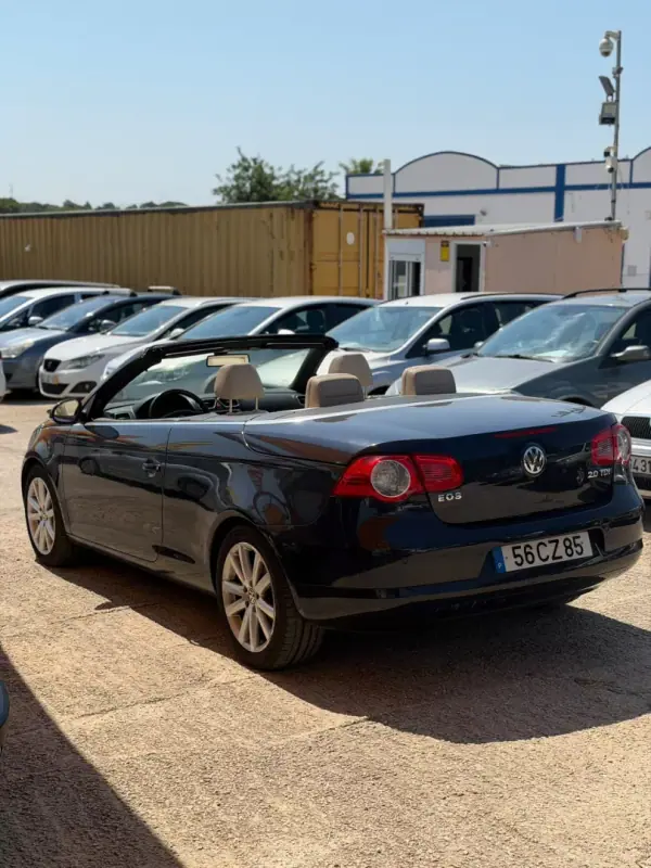 Volkswagen EOS 2007 - 9990 EUR, 148700 km - AUTO.MOTO.pt - 148700km - foto 10 de 14