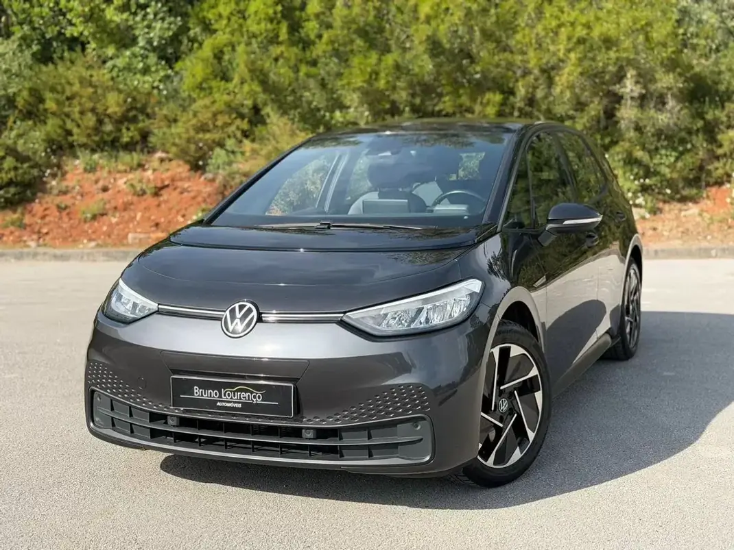 Volkswagen ID.3 2020 - 15900 EUR, 167800 km - AUTO.MOTO.pt - 167800km - foto 1 de 23