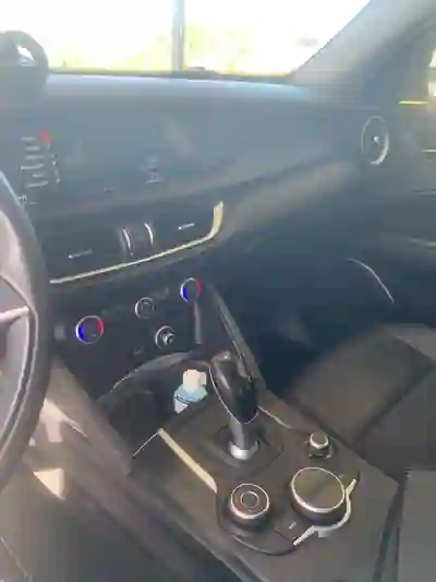 Alfa Romeo Stelvio 2020 — foto 6 de 10