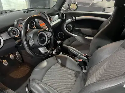 MINI 1000 2010 - 14800 EUR, 89496 km - AUTO.MOTO.pt - 89496km - foto 11 de 25