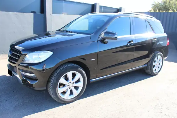 Mercedes-Benz ML 350 BlueTEC 2012 Diesel — 212 000 km Mercedes-Benz ML 350 BlueTEC 2012 Diesel
