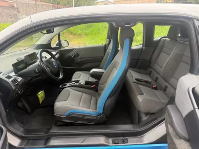 BMW i3 2015 - 12750 EUR, 81000 km - AUTO.MOTO.pt - 81000km - foto 10 de 25
