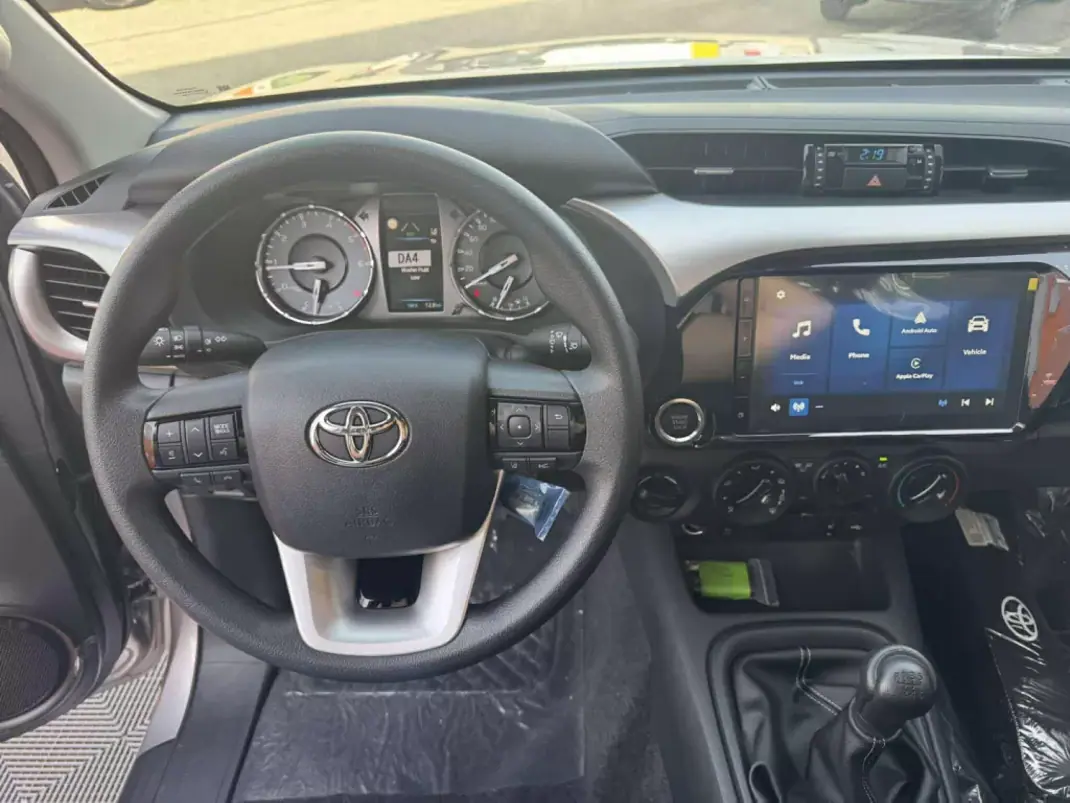 Toyota Hilux 2025 - 64900 EUR, 34 km - AUTO.MOTO.pt - 34km - foto 5 de 29