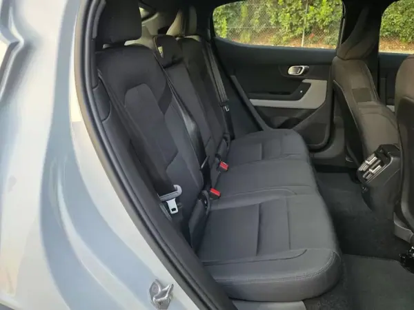 Polestar 2 2022 - 28499 EUR, 87850 km - 87850km - foto 33 de 47