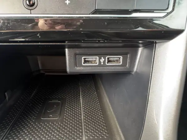 Volkswagen T-Cross 2019 - 18990 EUR, 100000 km - 100000km - foto 42 de 50