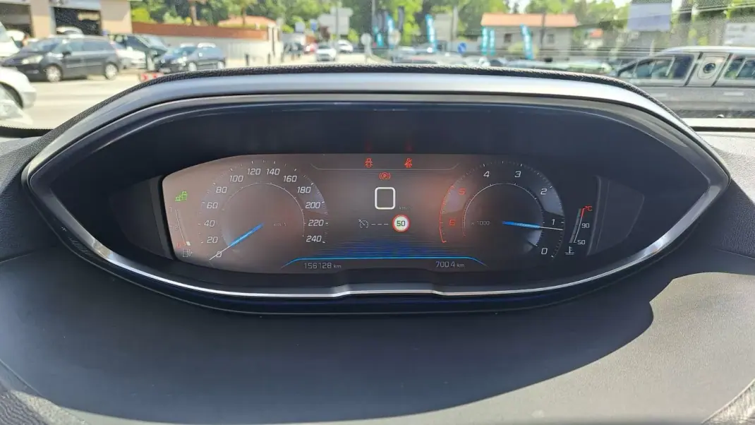 Peugeot 3008 2018 - 19900 EUR, 156128 km - 156128km - foto 34 de 49