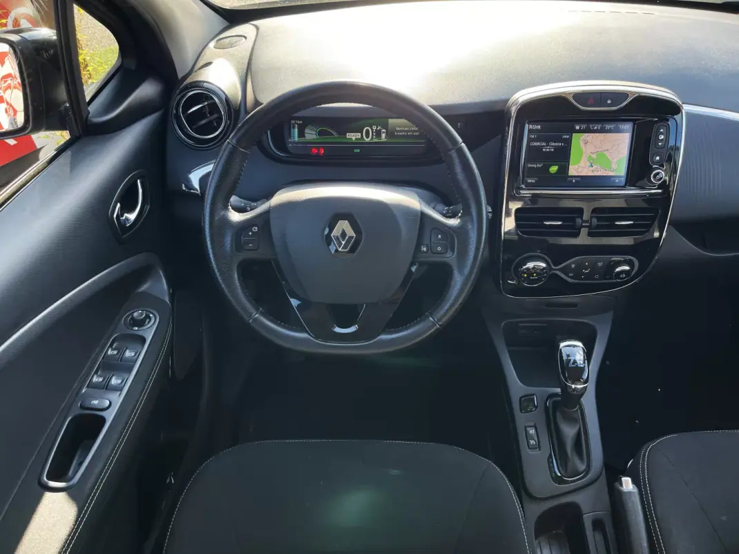 Renault Zoe 2019 - 13490 EUR, 67270 km - 67270km - foto 9 de 21