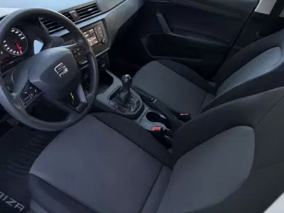 SEAT Ibiza 2018 - 10900 EUR, 176380 km - AUTO.MOTO.pt - 176380km - foto 10 de 17