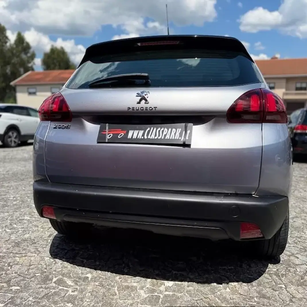 Peugeot 2008 2019 - 15900 EUR, 110000 km - AUTO.MOTO.pt - 110000km - foto 14 de 16