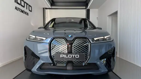 BMW iX xDrive 50 Pack Desportivo 2024 Elétrico