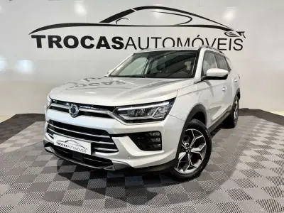 KGM Korando 2020 - 17900 EUR, 74729 km - AUTO.MOTO.pt - 74729km - foto 12 de 49