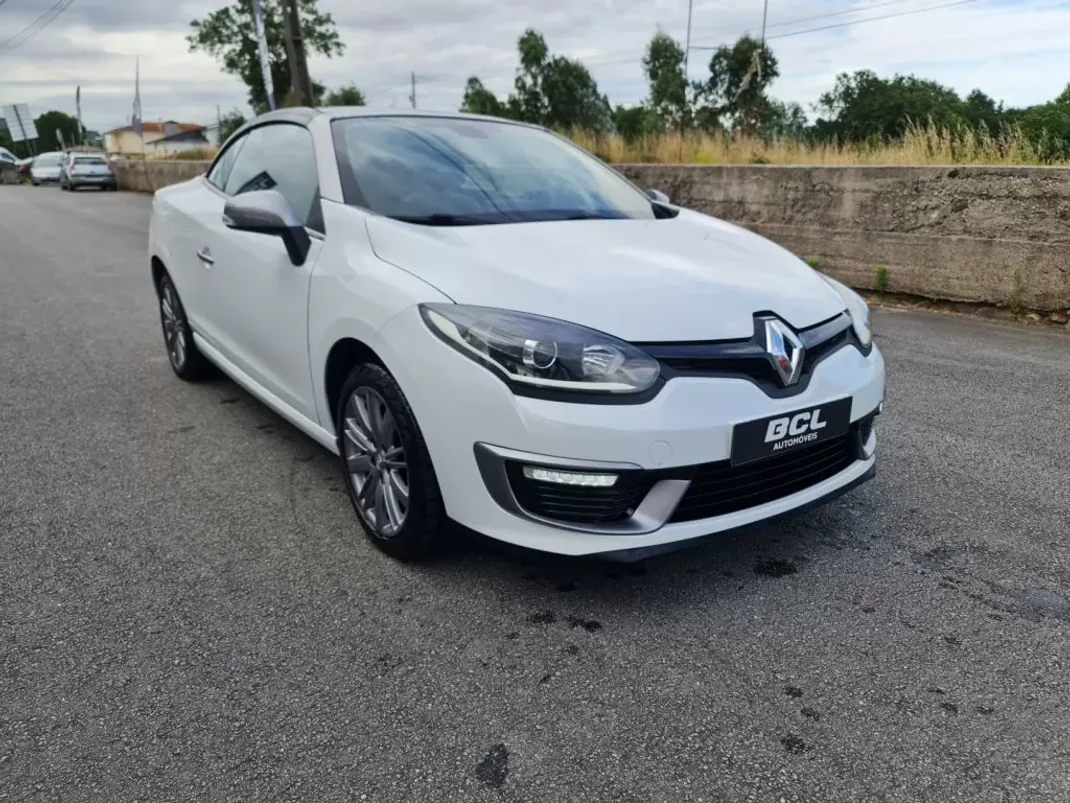Renault Mégane Cabrio 2015 - 14990 EUR, 195000 km - AUTO.MOTO.pt - 195000km - foto 1 de 43