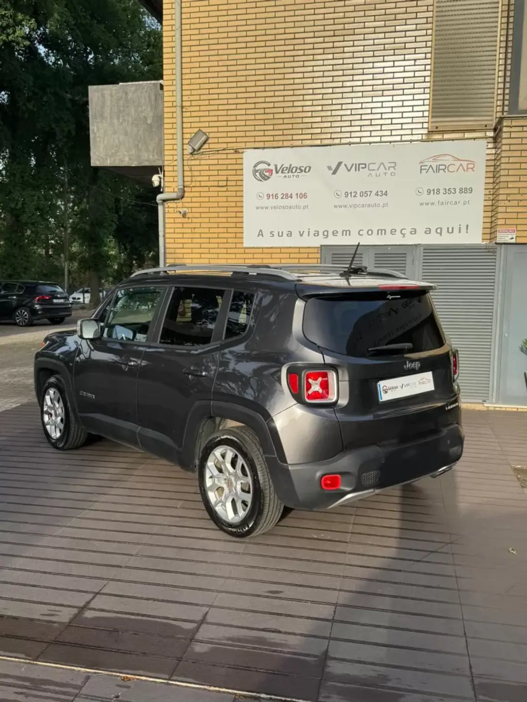 Jeep Renegade 2016 - 13900 EUR, 187700 km - AUTO.MOTO.pt - 187700km - foto 2 de 13