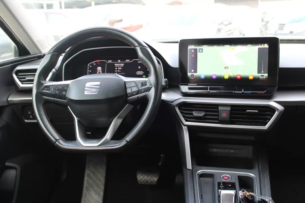 SEAT Leon ST 2022 - 19990 EUR, 183500 km - AUTO.MOTO.pt - 183500km - foto 17 de 29