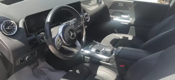 Mercedes-Benz 220 2019 - 33900 EUR, 45486 km - AUTO.MOTO.pt - 45486km - foto 13 de 22