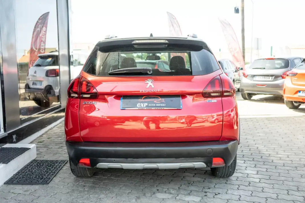 Peugeot 2008 2017 - 11900 EUR, 111000 km - 111000km - foto 6 de 10