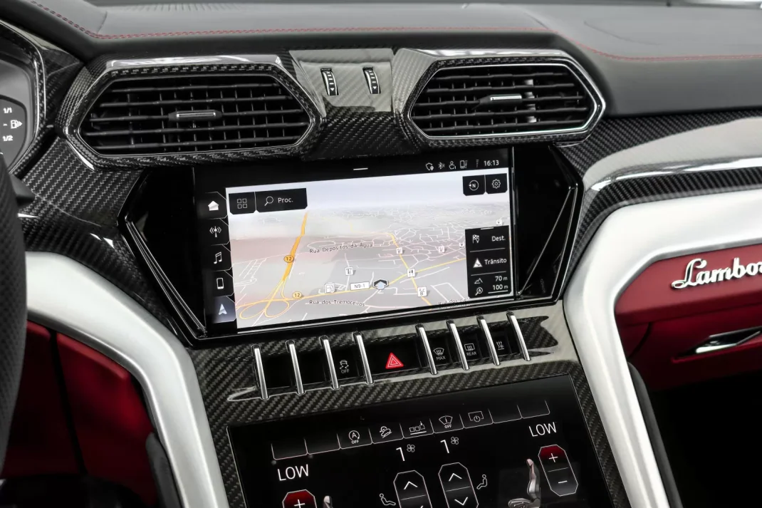 Lamborghini Urus 2020 - 298500 EUR, 60101 km - AUTO.MOTO.pt - 60101km - foto 17 de 30