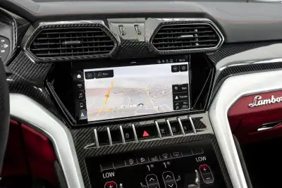 Lamborghini Urus 2020 - 298500 EUR, 60101 km - AUTO.MOTO.pt - 60101km - foto 17 de 30