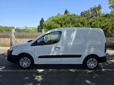 Citroën 2017 - 8990 EUR, 224125 km - AUTO.MOTO.pt - 224125km - foto 8 de 13