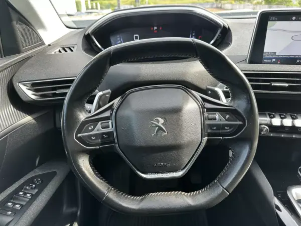 Peugeot 3008 2020 - 14900 EUR, 200000 km - AUTO.MOTO.pt - 200000km - foto 29 de 54