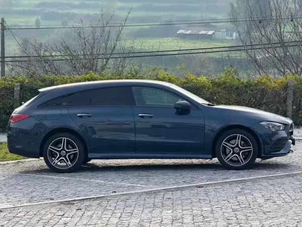 Mercedes-Benz CLA 250 2021 - 26999 EUR, 172000 km - AUTO.MOTO.pt - 172000km - foto 4 de 32