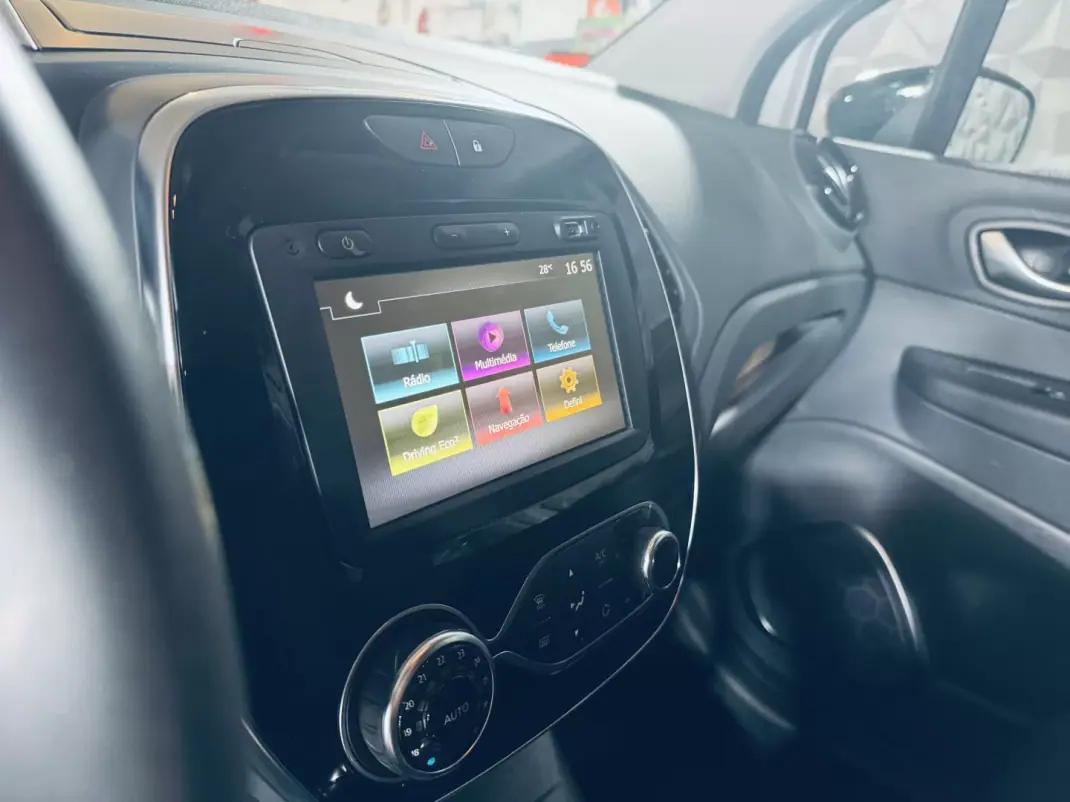 Renault Captur 2019 - 13990 EUR, 52805 km - 52805km - foto 19 de 28