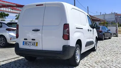 Peugeot Partner L2 1.5 Bluehdi 100CV 2020 - 13950 EUR, 124910 km - AUTO.MOTO.pt - 124910km - foto 4 de 8
