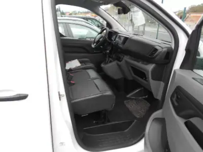 Peugeot Expert 2018 - 21000 EUR, 106600 km - AUTO.MOTO.pt - 106600km - foto 9 de 13