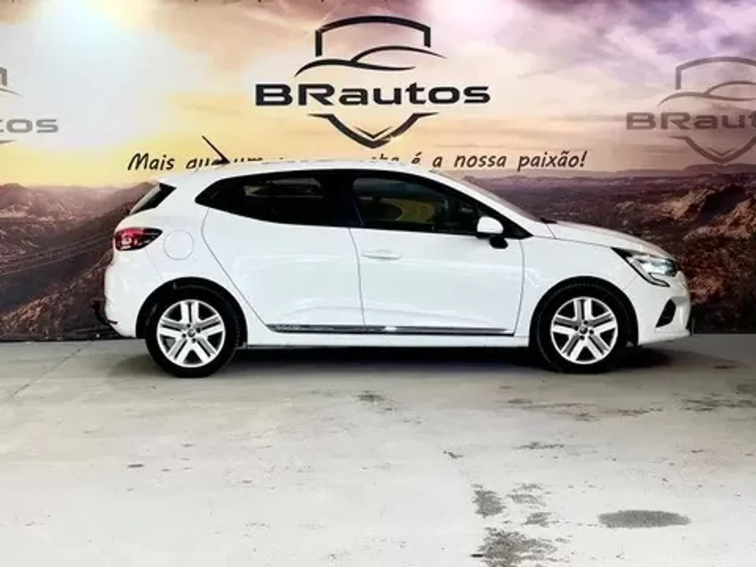 Renault Clio 2021 - 15900 EUR, 80156 km - AUTO.MOTO.pt - 80156km - foto 5 de 22