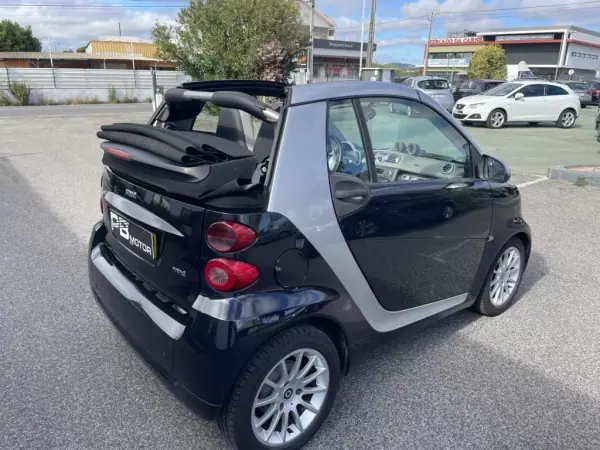 Smart Fortwo Cabrio 2011 - 8900 EUR, 129245 km - AUTO.MOTO.pt - 129245km - foto 22 de 29