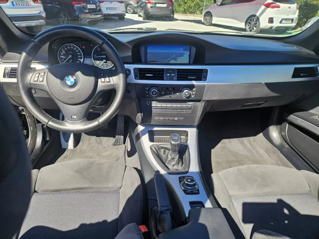 BMW 320 2011 - 17900 EUR, 109602 km - 109602km - foto 18 de 47