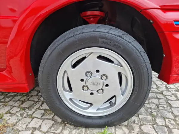 Ford Fiesta 1990 - 9950 EUR, 55000 km - AUTO.MOTO.pt - 55000km - foto 10 de 16