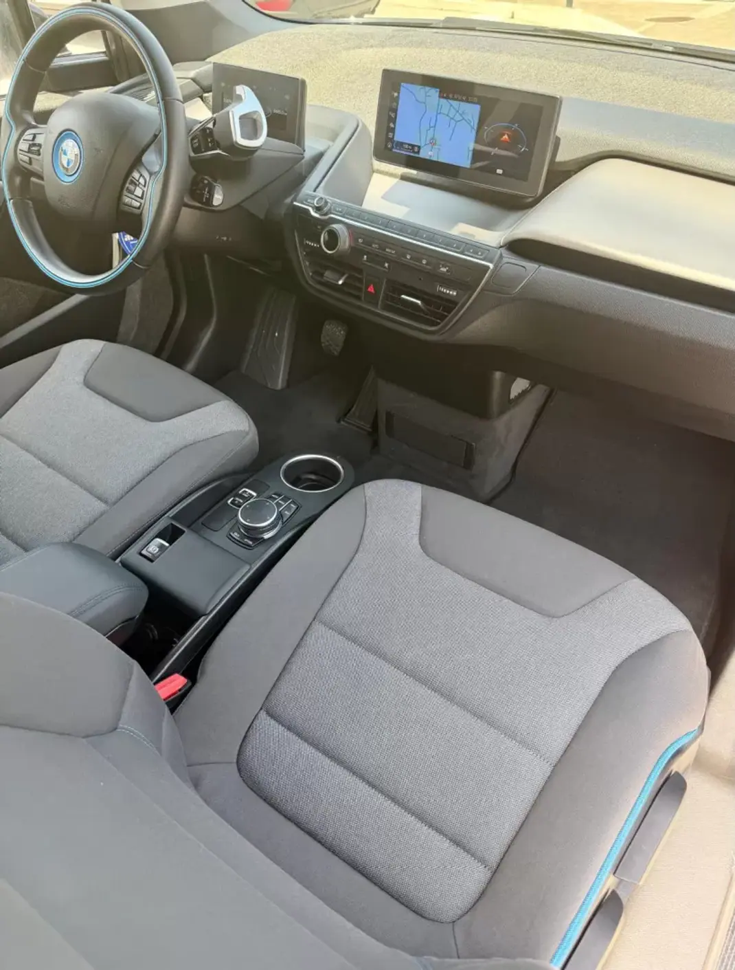 BMW i3 2021 - 28167 EUR, 33600 km - AUTO.MOTO.pt - 33600km - foto 15 de 27