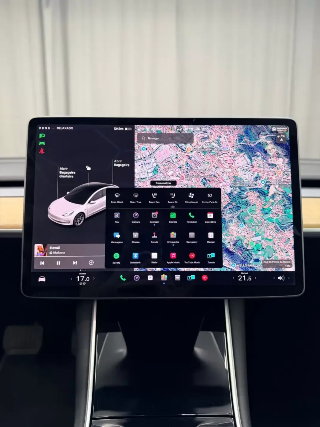 Tesla Model 3 2020 - 23750 EUR, 66000 km - AUTO.MOTO.pt - 66000km - foto 12 de 22