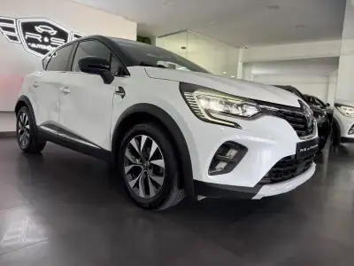 Renault Captur 2021 - 20000 EUR, 80000 km - AUTO.MOTO.pt - 80000km - foto 4 de 22