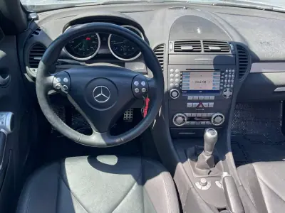 Mercedes-Benz SLK 350 2005 - 22500 EUR, 80000 km - AUTO.MOTO.pt - 80000km - foto 9 de 13