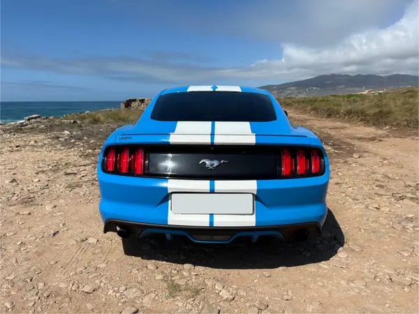 Ford Mustang 2017 - 32900 EUR, 97000 km - AUTO.MOTO.pt - 97000km - foto 4 de 12
