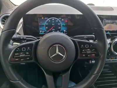 Mercedes-Benz B 180 2022 - 26500 EUR, 46000 km - AUTO.MOTO.pt - 46000km - foto 10 de 19