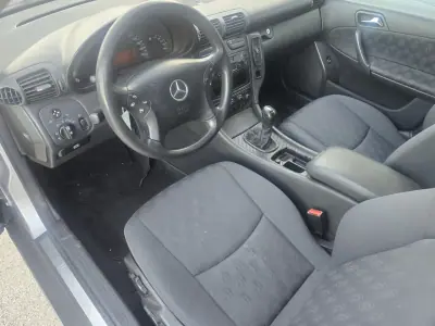 Mercedes-Benz C 220 2001 - 2750 EUR, 350000 km - 350000km - foto 5 de 16