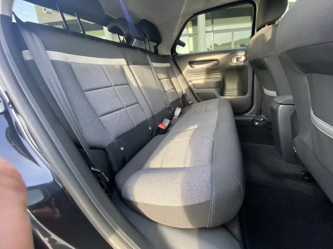 Citroën C4 Cactus 2019 - 18750 EUR, 72912 km - AUTO.MOTO.pt - 72912km - foto 40 de 54