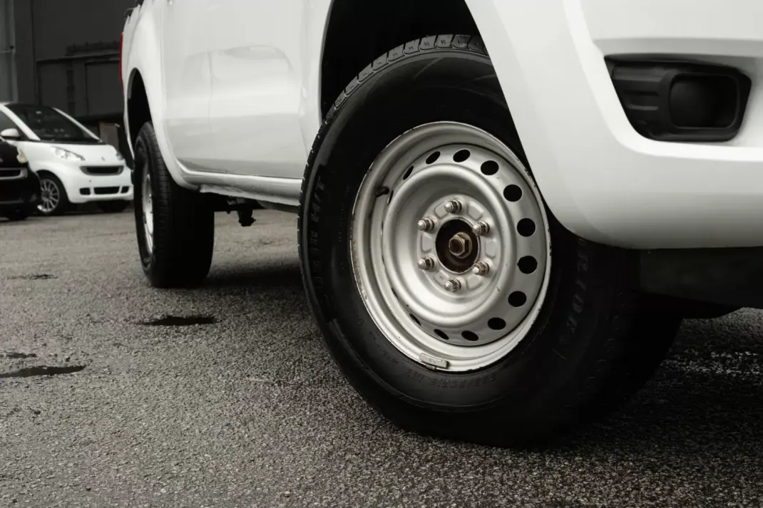 Ford Ranger 2023 - 29999 EUR, 48000 km - AUTO.MOTO.pt - 48000km - foto 3 de 25