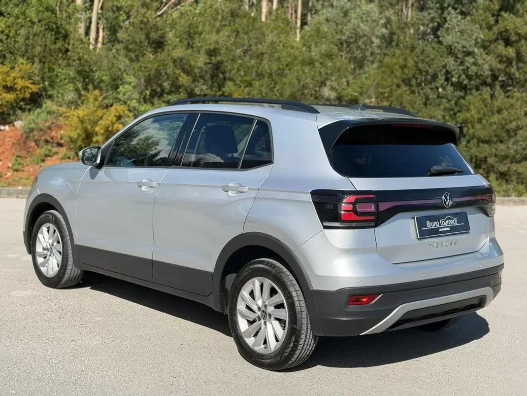 Volkswagen T-Cross 2023 - 14500 EUR, 149093 km - AUTO.MOTO.pt - 149093km - foto 13 de 24