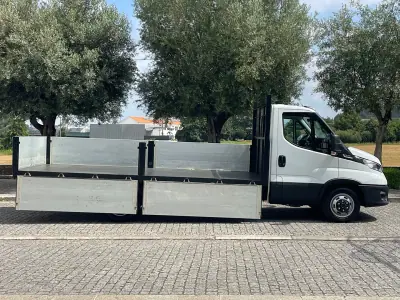 Iveco Daily 2022 - 33450 EUR, 154000 km - AUTO.MOTO.pt - 154000km - foto 6 de 37