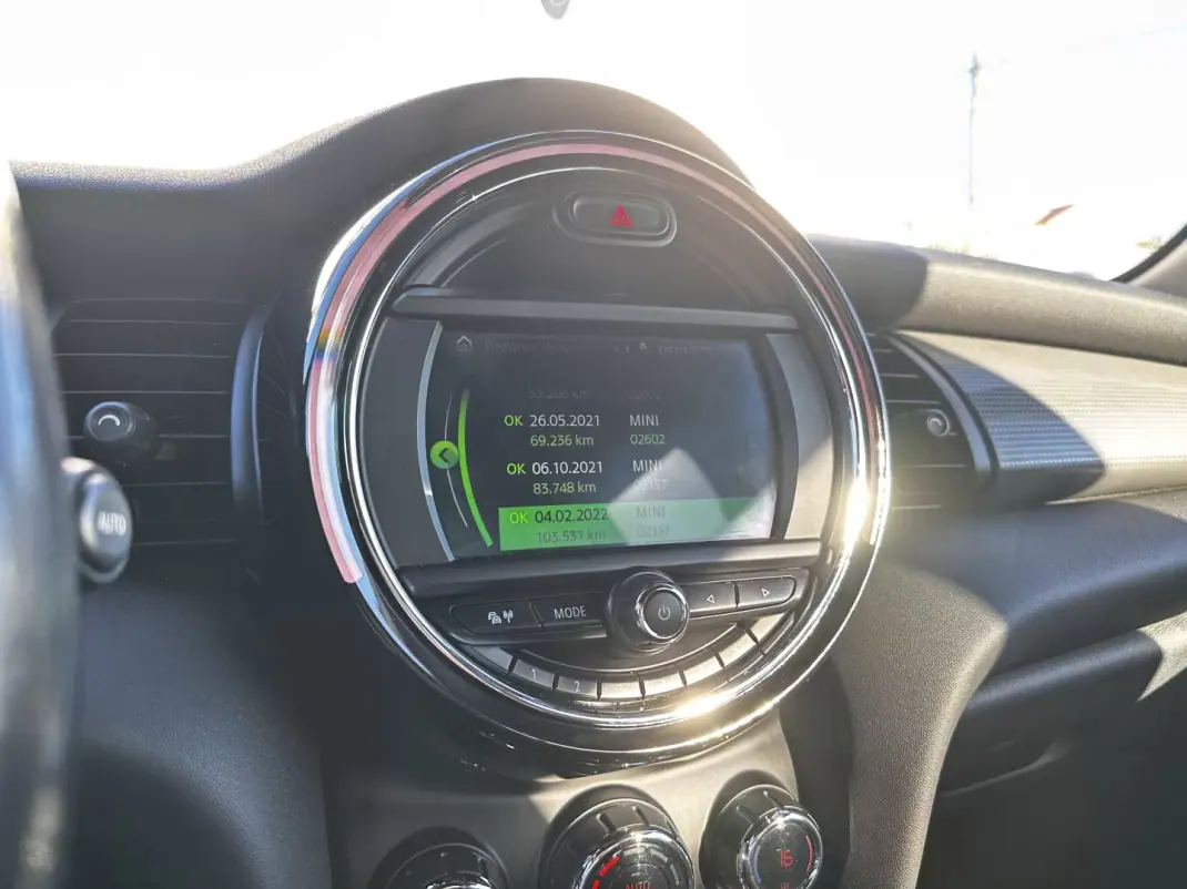 MINI 5 Portas 2019 - 15790 EUR, 179000 km - AUTO.MOTO.pt - 179000km - foto 34 de 39