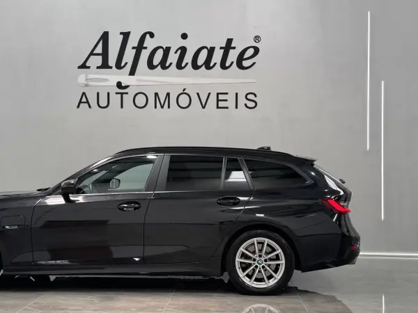 BMW 320 2022 - 27890 EUR, 93000 km - AUTO.MOTO.pt - 93000km - foto 16 de 39