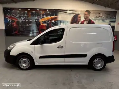Peugeot PARTNER GIRAFON 2016 - 8990 EUR, 153000 km - AUTO.MOTO.pt - 153000km - foto 8 de 13