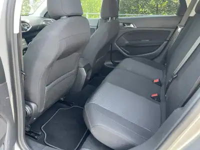 Peugeot 308 SW 2016 - 14000 EUR, 156000 km - AUTO.MOTO.pt - 156000km - foto 8 de 9